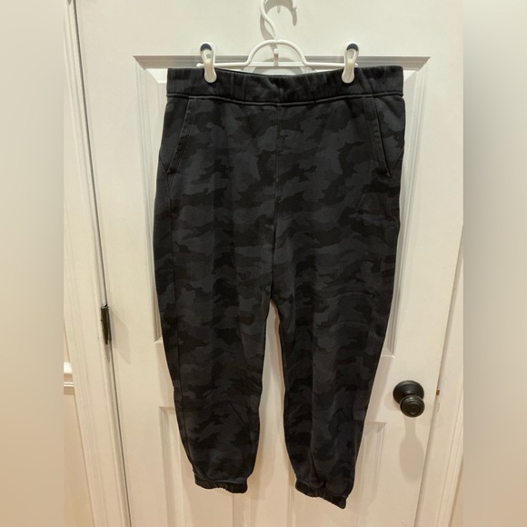 Lululemon relaxed high rise camo joggers sz 12 sweatpants pants - Picture 2 of 6